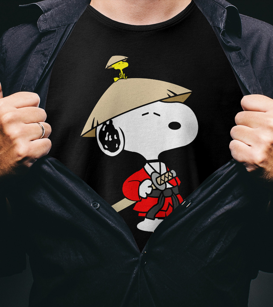 Snoopy Samurai Woodstock Hat Red Kimono Sword T-Shirt