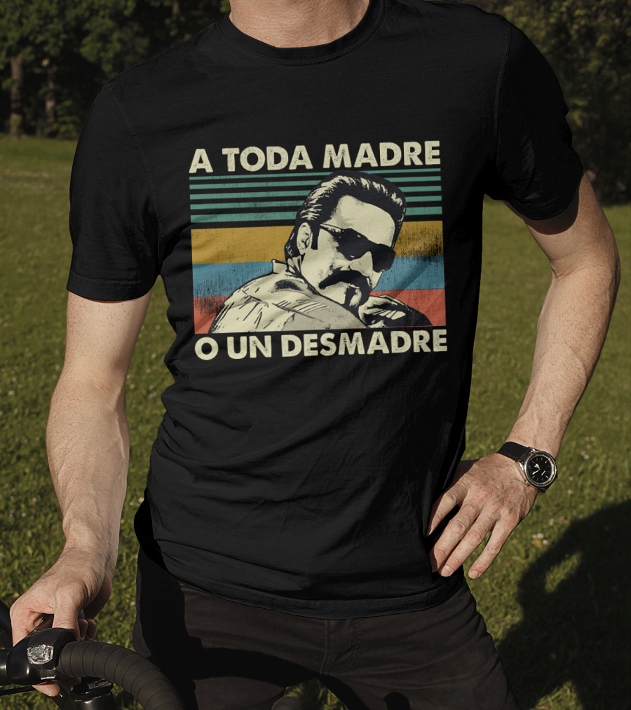 A Toda Madre O Un Desmadre Vintage Retro Stripes Cool Sunglasses T-Shirt