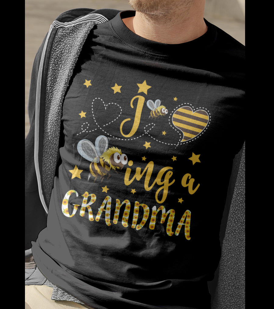 Grandma Bee And Sunflower Heart Delightful Sentiment T-Shirt