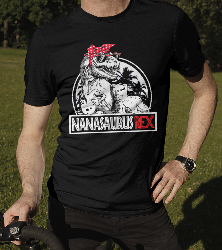 Nanasaurus Rex Funny Dinosaur Grandma With Red Bandana And Sunglasses T-Shirt