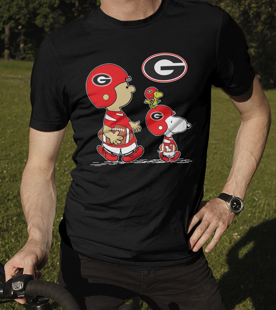 Georgia Bulldogs Football Team Peanuts Characters Wearing Helmets T-Shirt