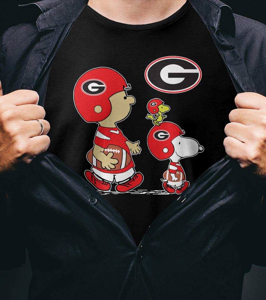 Georgia Bulldogs Football Team Peanuts Characters Wearing Helmets T-Shirt