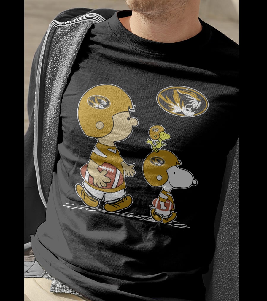 Charlie Brown And Snoopy Missouri Tigers Football Helmet T-Shirt
