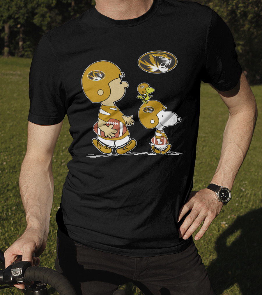 Charlie Brown And Snoopy Missouri Tigers Football Helmet T-Shirt
