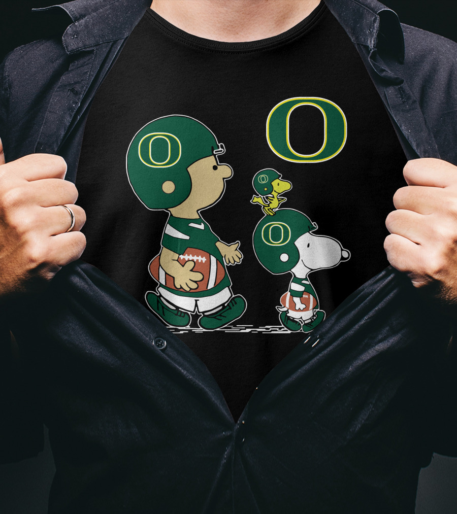 Peanuts Oregon Ducks Football Charlie Brown And Snoopy T-Shirt