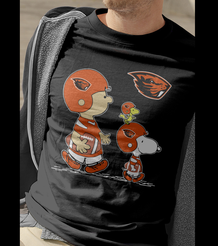 Snoopy And Oregon State Beavers Football Peanuts Characters T-Shirt