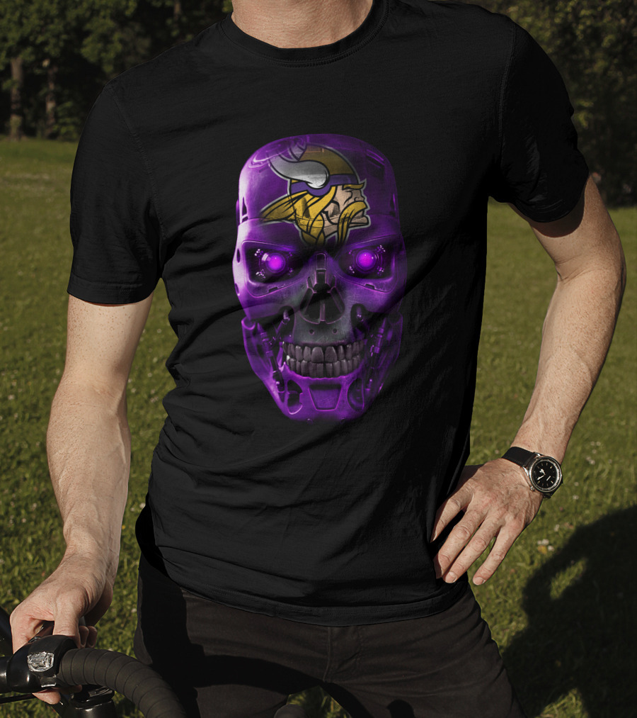 Vikings Skull Helmet Futuristic Purple Glowing Eyes T-Shirt