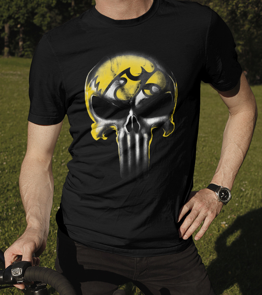 Punisher Skull Iowa Hawkeyes T-Shirt