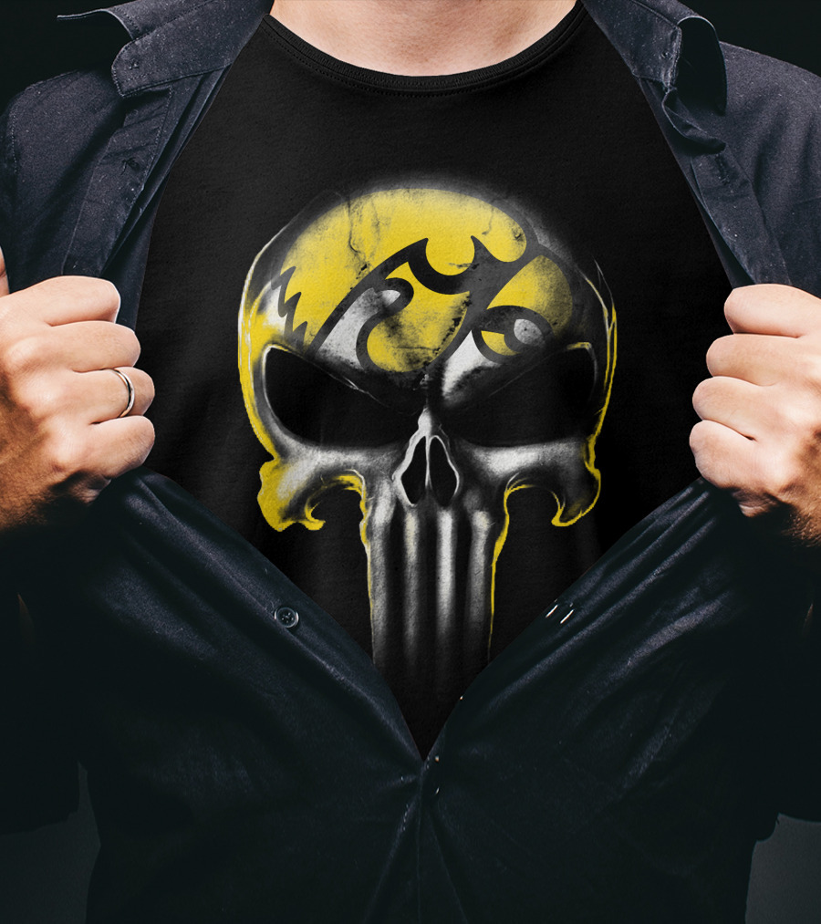 Punisher Skull Iowa Hawkeyes T-Shirt