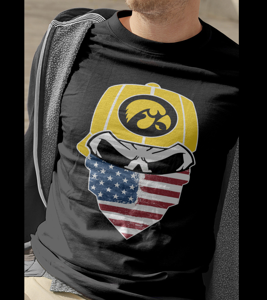Hawkeyes Skull American Flag Bandana T-Shirt