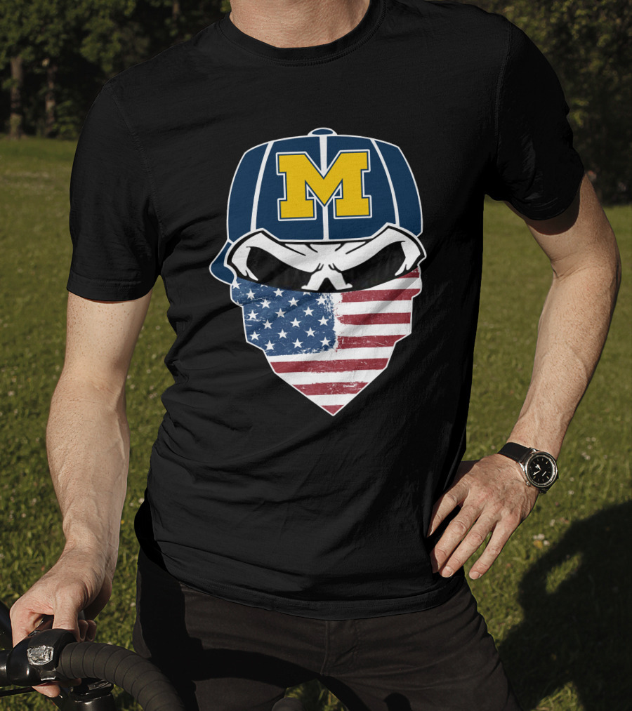 Wolverines Skulls M American Flag Bandana T-Shirt