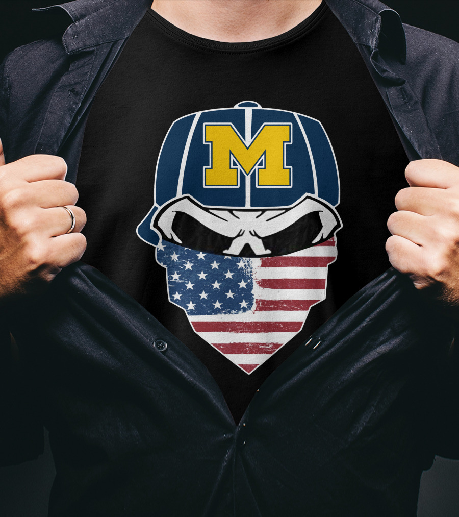 Wolverines Skulls M American Flag Bandana T-Shirt