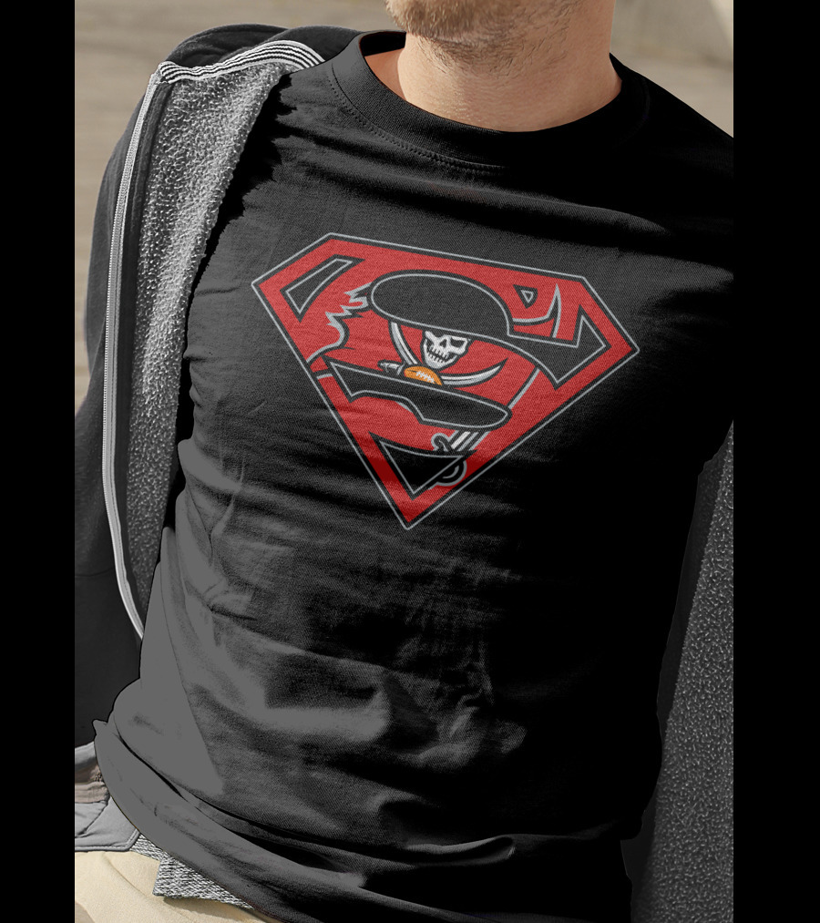 Superman Logo With Buccaneers Pirate Flag Skull And Swords T-Shirt