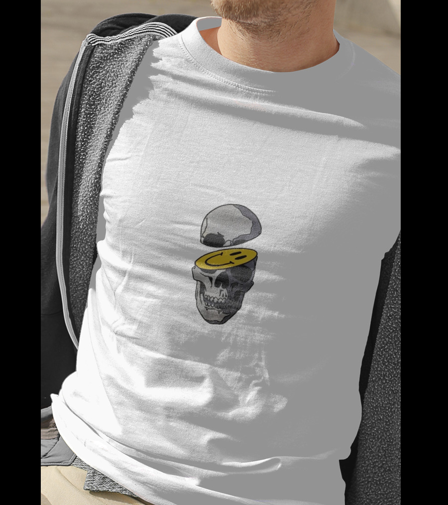 Yungblud Skull With Smiley Face Coin Inside T-Shirt