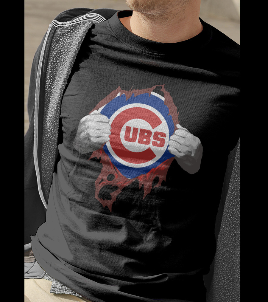 CUBS Logo Torn Fabric T-Shirt