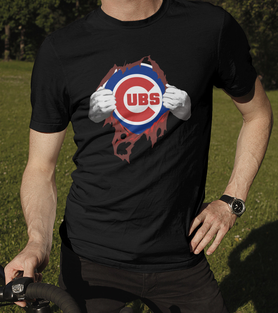 CUBS Logo Torn Fabric T-Shirt