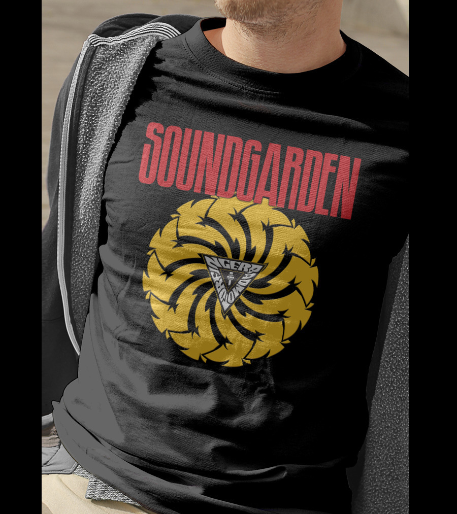 Soundgarden Badmotorfinger Yellow Spiral T-Shirt