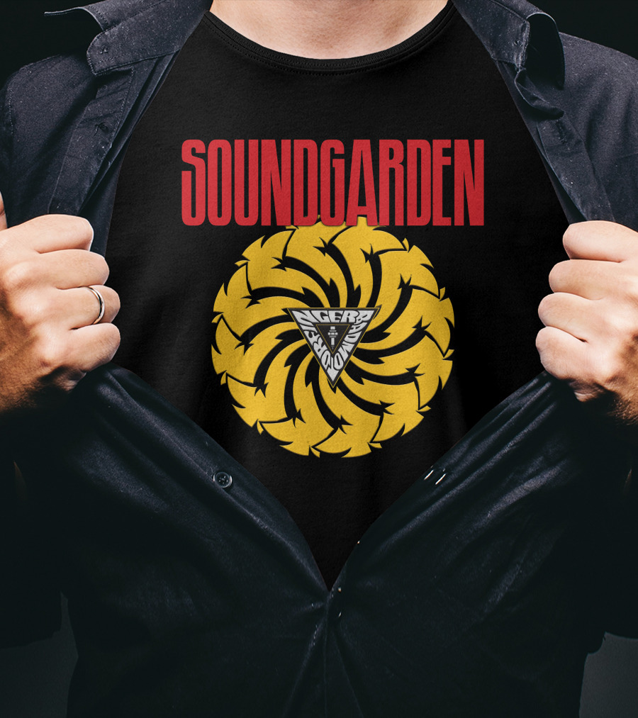 Soundgarden Badmotorfinger Yellow Spiral T-Shirt