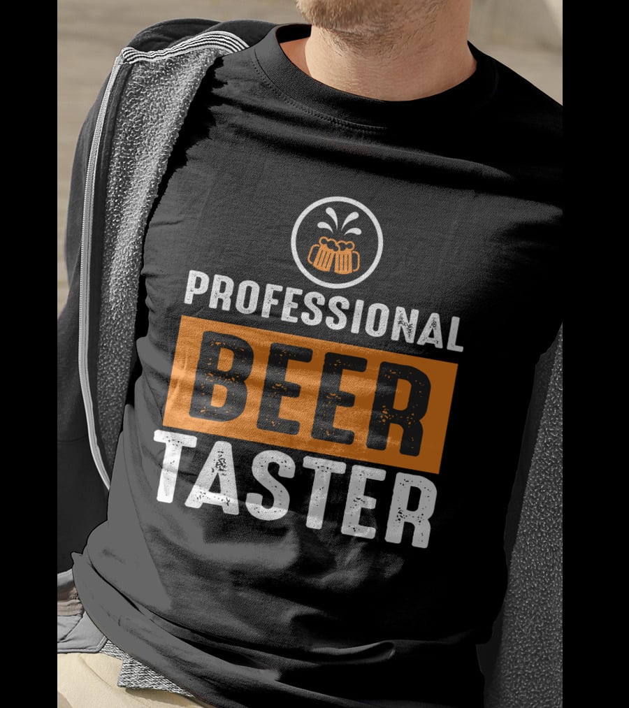 PROFESSIONAL BEER TASTER Two Frothy Mugs T-Shirt