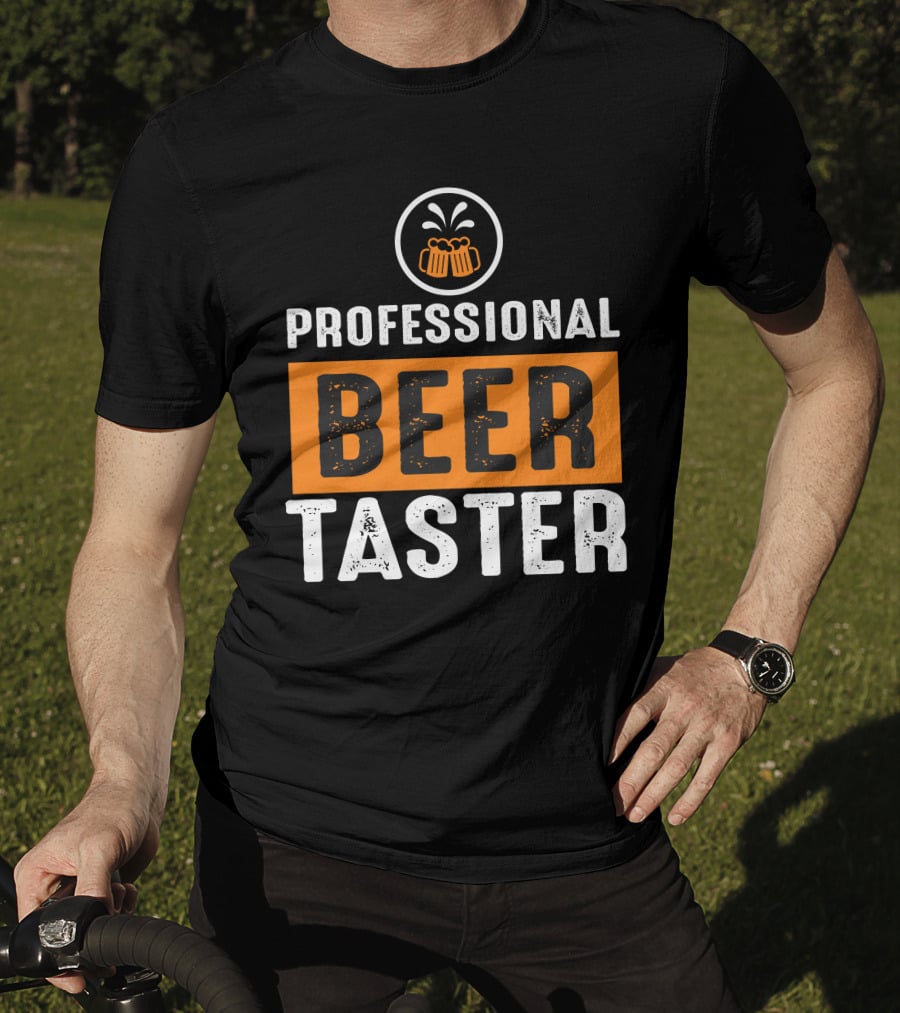 PROFESSIONAL BEER TASTER Two Frothy Mugs T-Shirt