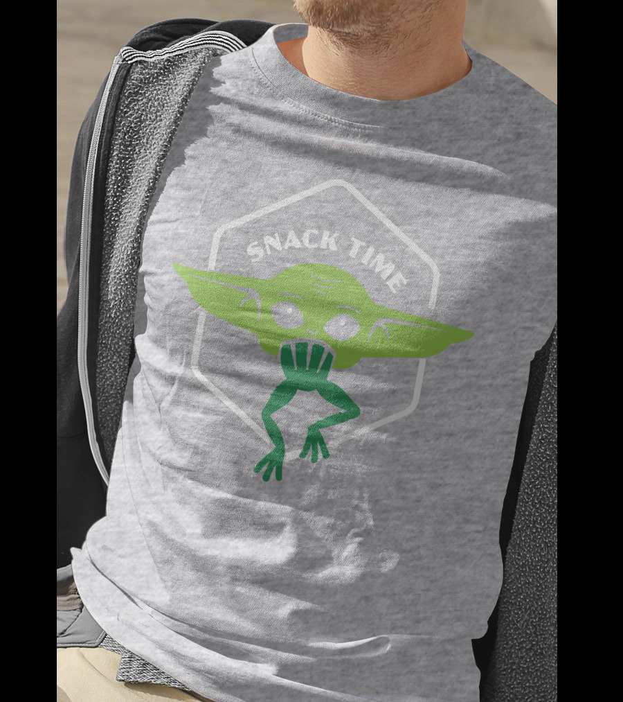 Snack Time The Mandalorian Baby Yoda Eating Frog T-Shirt