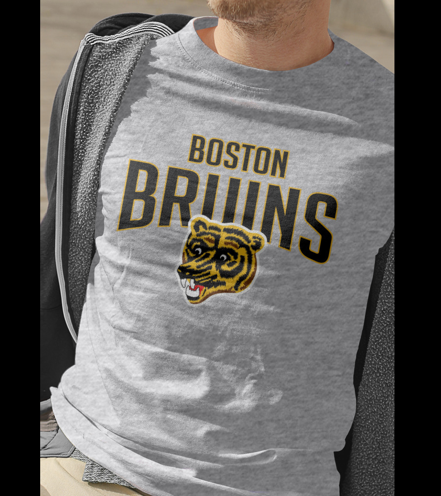 Boston Bruins Classic Vintage Logo Longsleeve T-Shirt