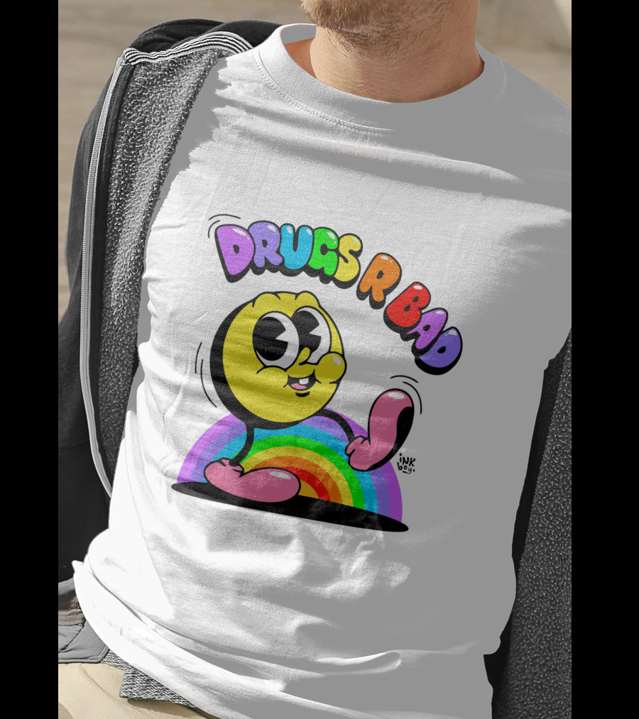 DRUGS R BAD Retro Rainbow Cartoon Smiley T-Shirt