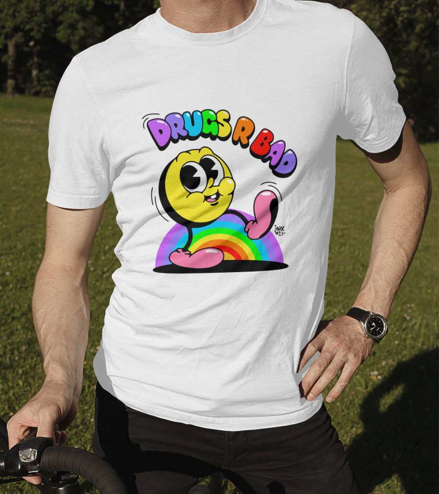DRUGS R BAD Retro Rainbow Cartoon Smiley T-Shirt