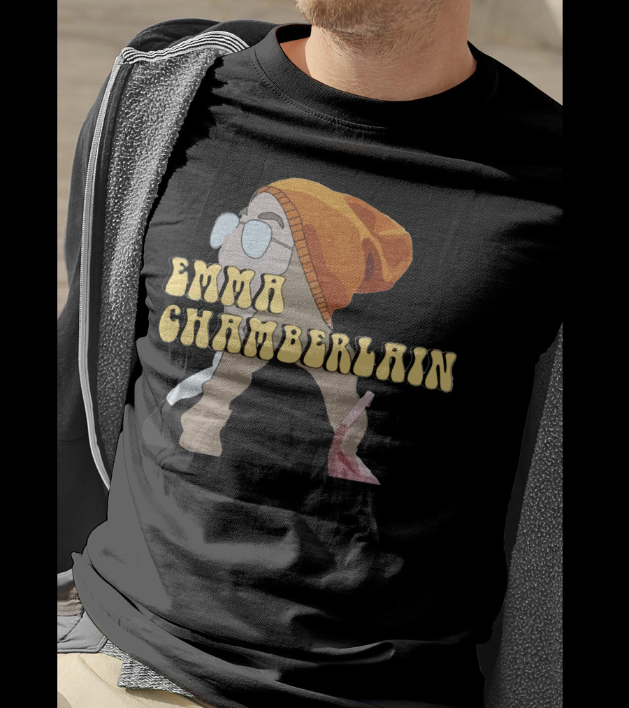 Emma Chamberlain YouTube Customized Women Fashion Trendsetter Beanie Glasses T-Shirt