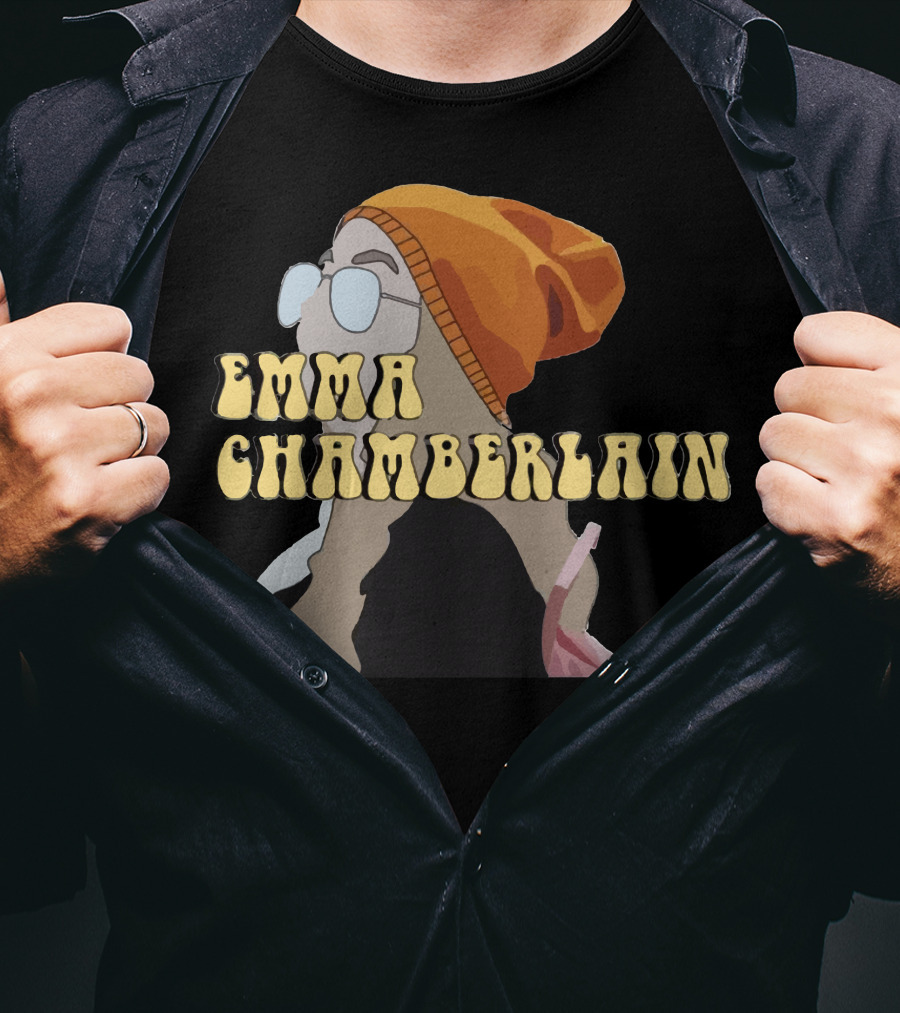 Emma Chamberlain YouTube Customized Women Fashion Trendsetter Beanie Glasses T-Shirt