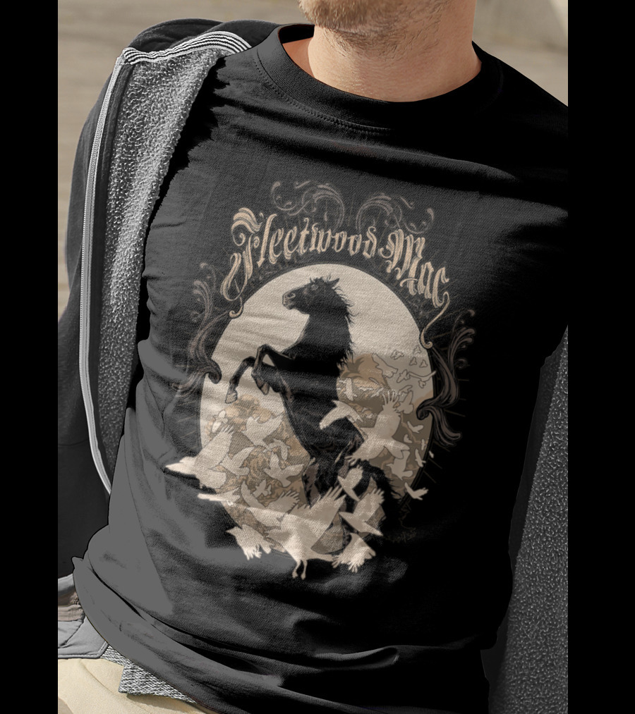 Fleetwood Mac Horse Lover Pet Present Awesome T-Shirt