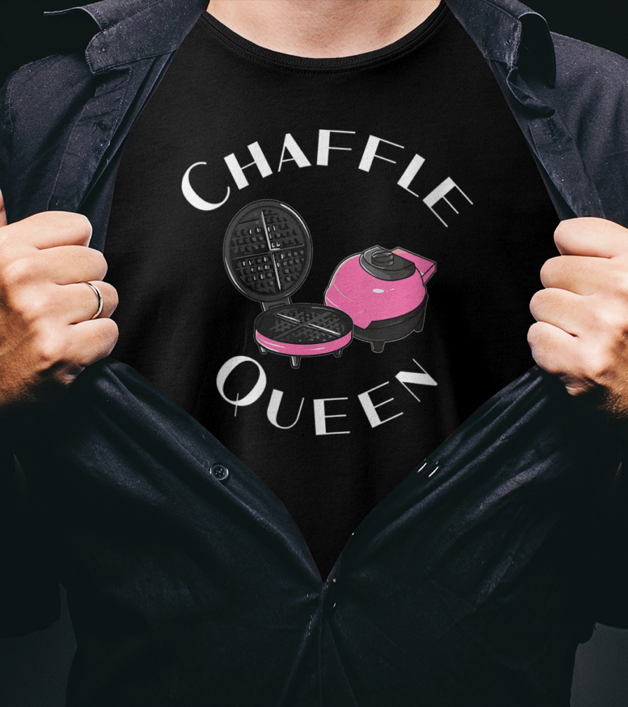 Chaffle Keto Waffle Chaffle Queen With Pink Waffle Maker T-Shirt