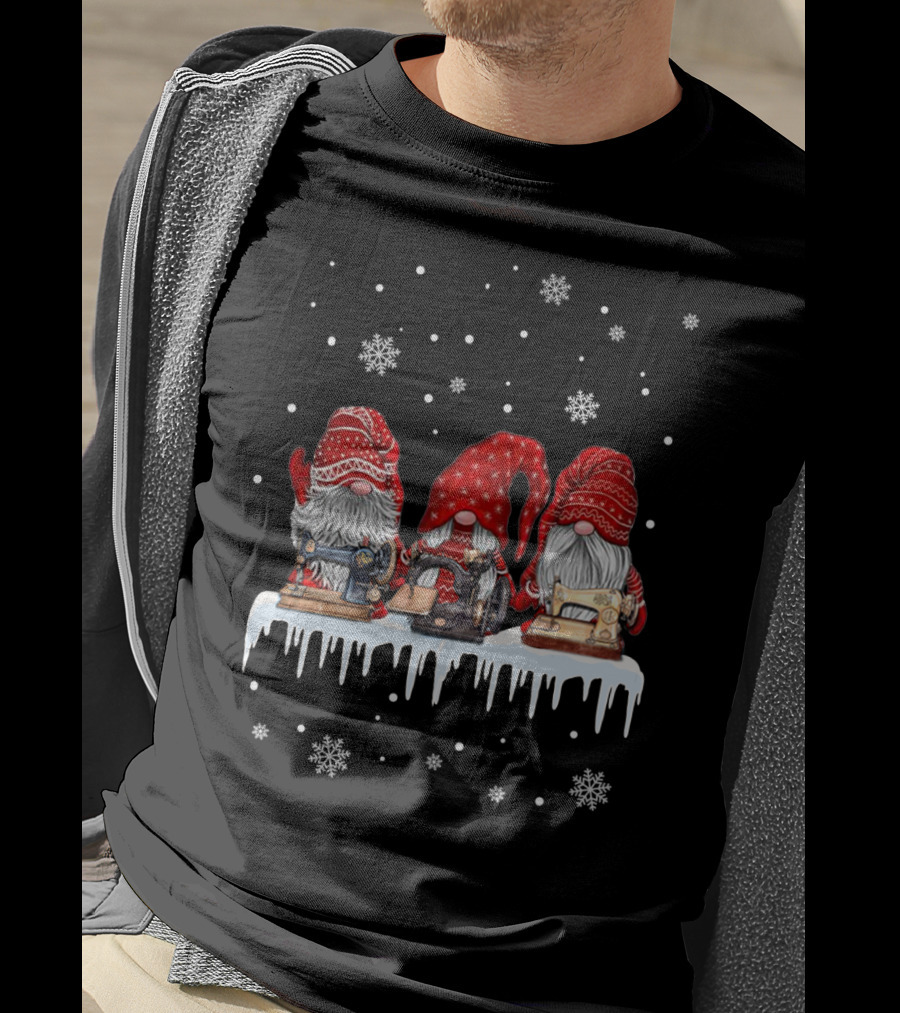 Christmas Gnome Red Sewing Machine Snowflakes T-Shirt