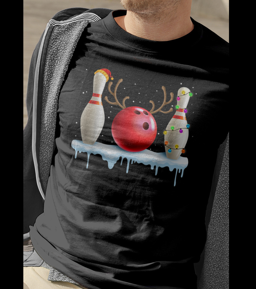 Christmas Santa Hat Reindeer Bowling Ball And Xmas Lights Bowling Pins Lover T-Shirt