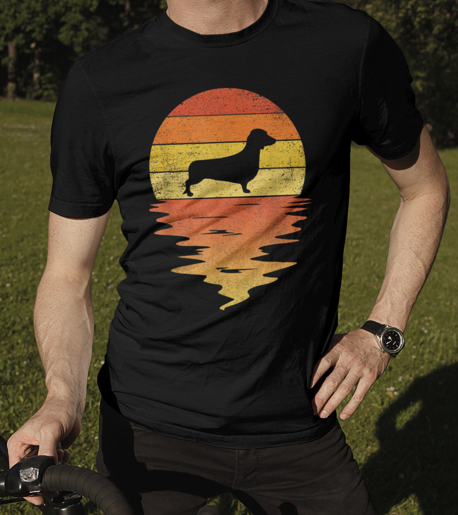 Dachshund Silhouette 70s Vintage Sunset T-Shirt