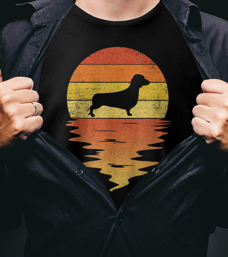 Dachshund Silhouette 70s Vintage Sunset T-Shirt