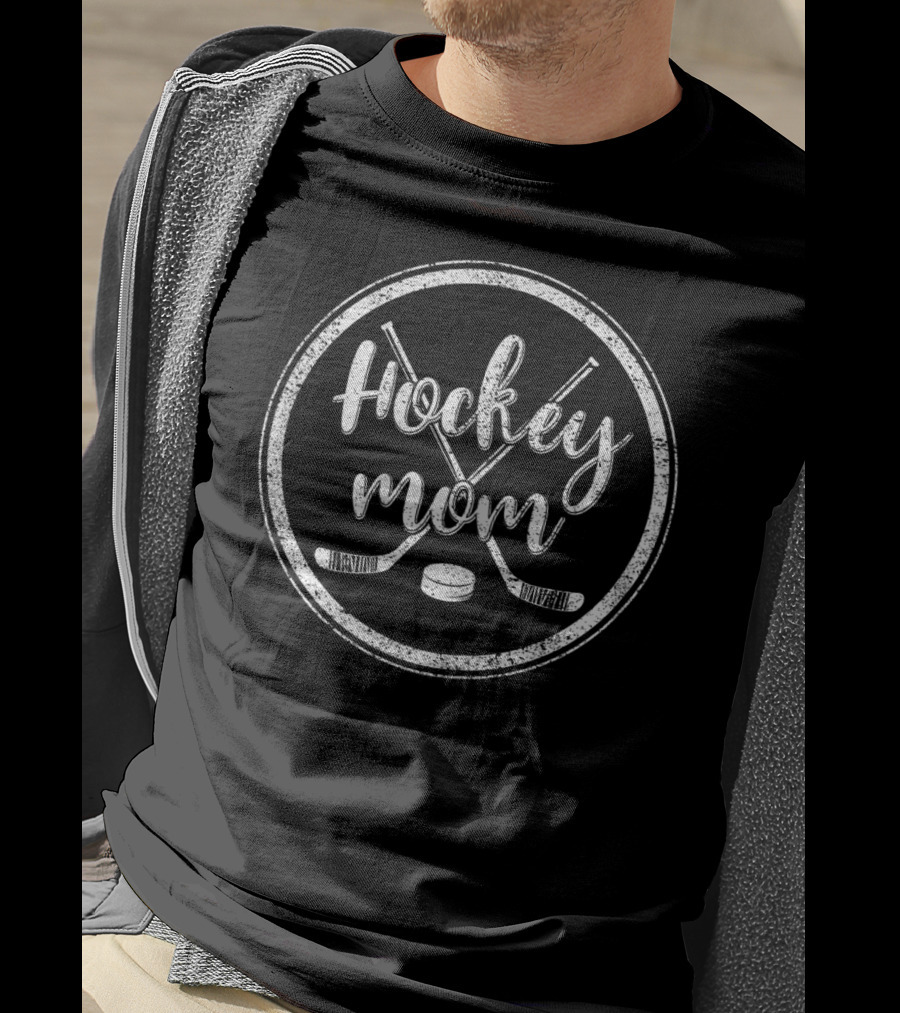 Hockey Mom Distressed Winter Sports Ice Hockey T-Shirt