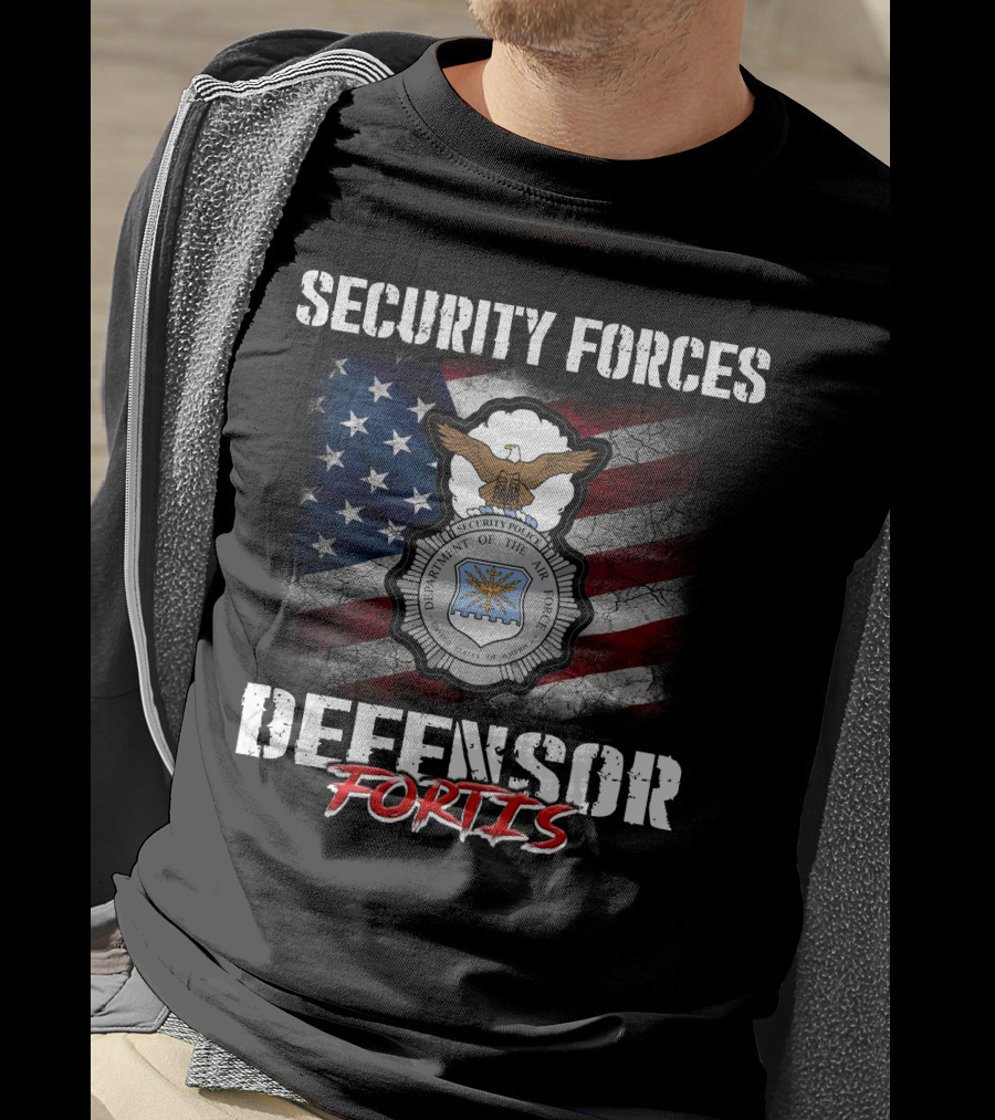 Security Forces Defensor Fortis United States Air Force Flag Badge T-Shirt