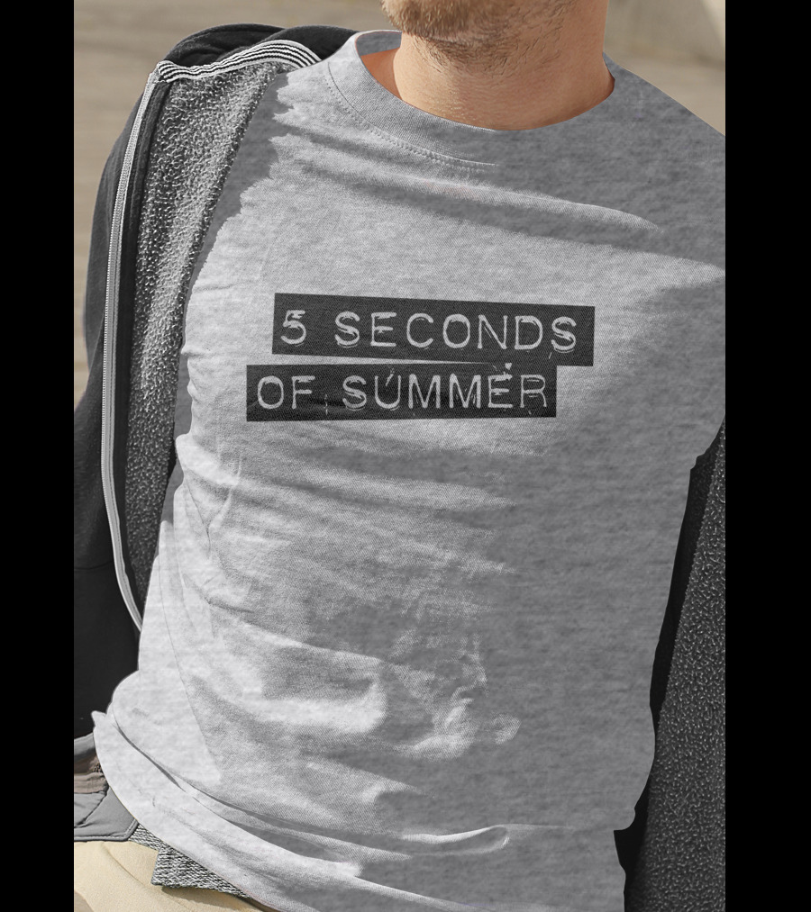 5 Seconds Of Summer Draped Black Text On Grey Background T-Shirt