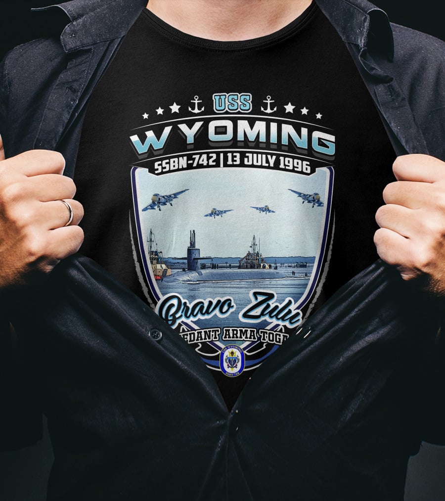 Uss Wyoming Ssbn-742 13 July 1996 Bravo Zulu Cedant Arma Toga T-Shirt