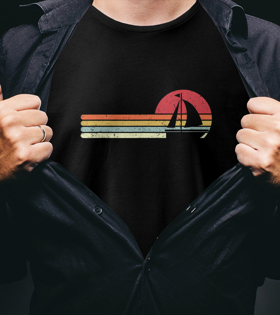 Retro Sun And Sailboat Vintage Sailing T-Shirt