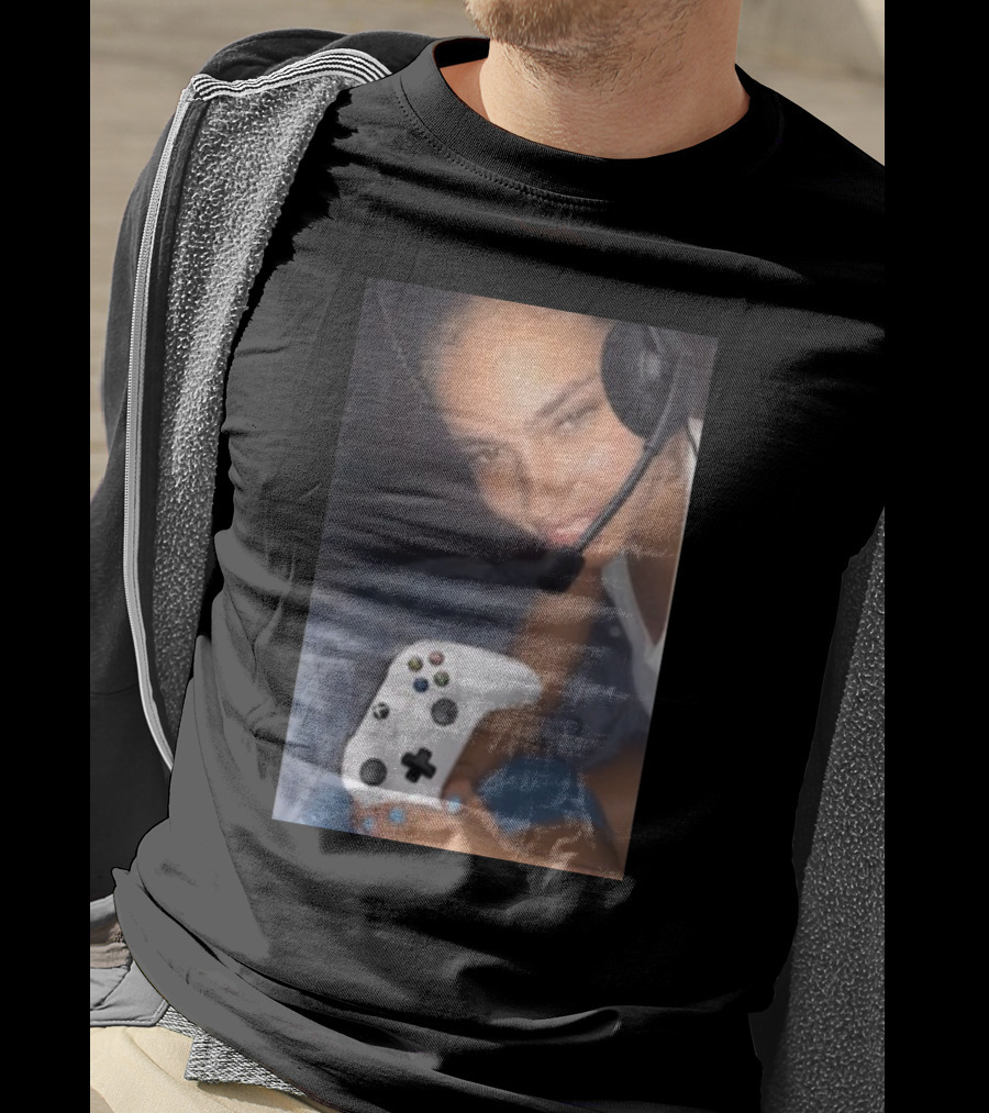 Ash Kaashh Merch Gamer Headset Controller T-Shirt