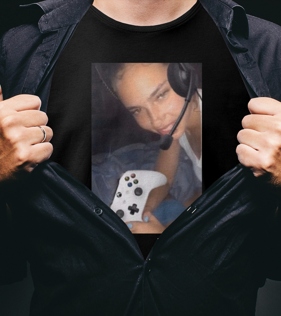 Ash Kaashh Merch Gamer Headset Controller T-Shirt
