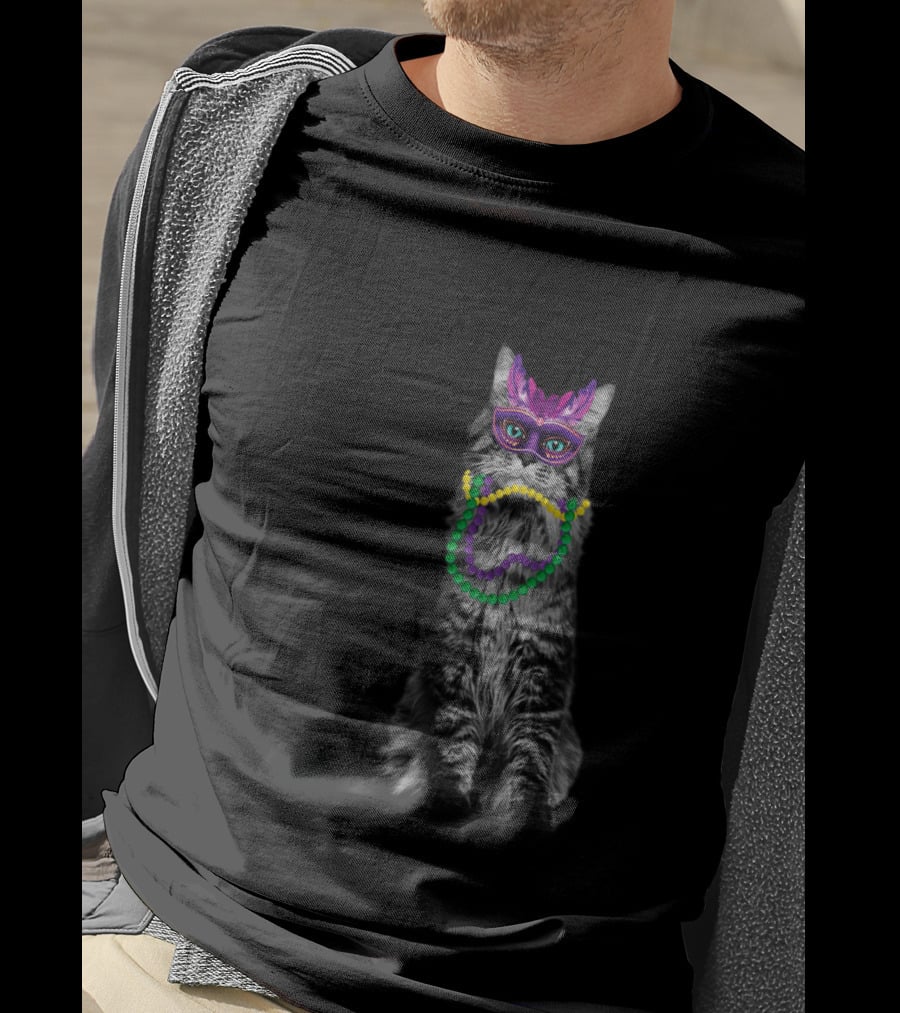 Cat Beads With Mardi Gras Mask And Decorations T-Shirt