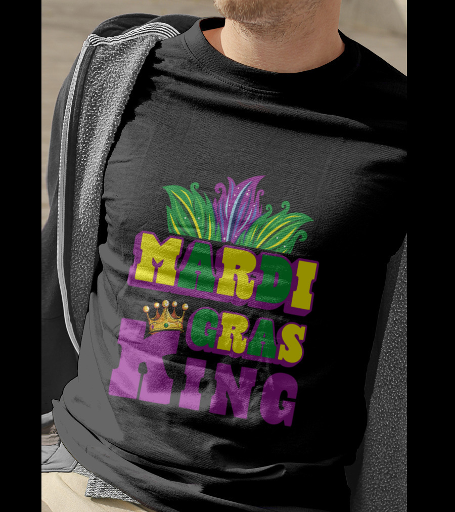 Mardi Gras King Crown With Beads Leaves And Colors T-Shirt