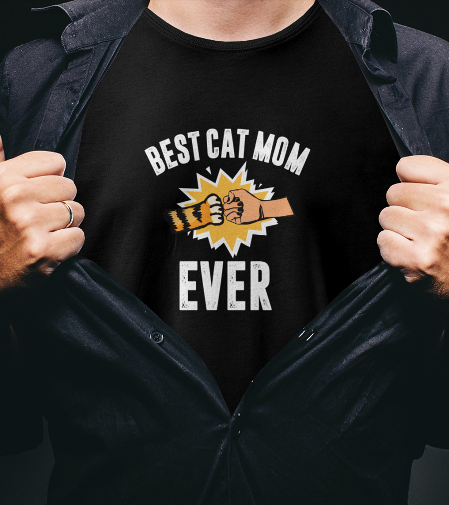 Best Cat Mom Ever Fist Bump Distressed Paw T-Shirt