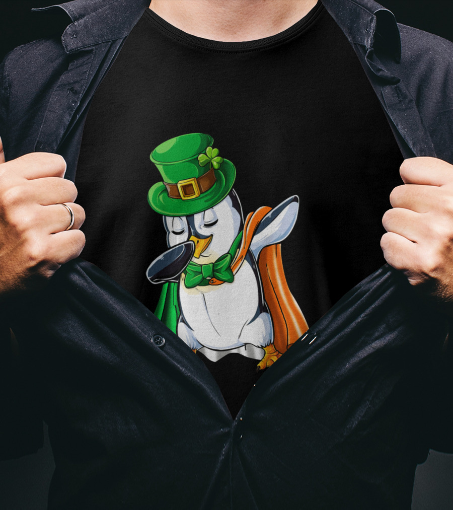Penguin Dabbing Leprechaun Hat Irish Flag Cape T-Shirt