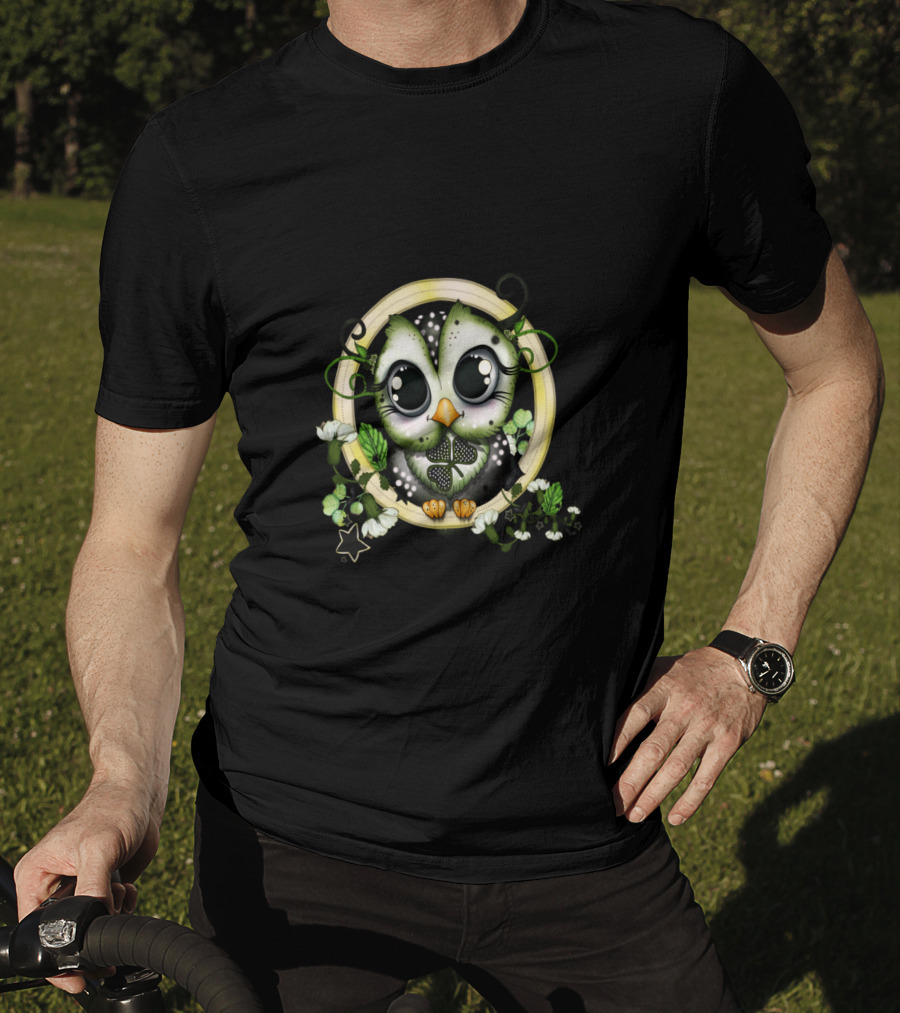 St. Patricks Day Owl Surrounded By Green And White Floral Elements T-Shirt