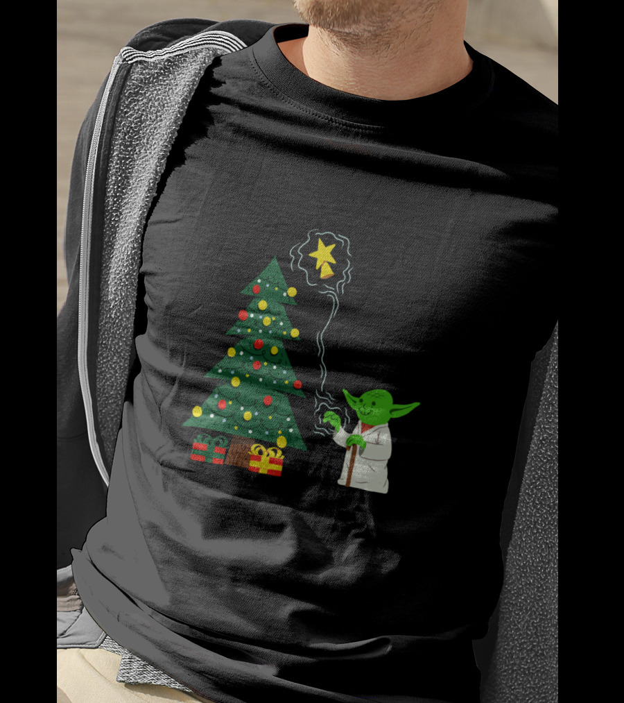 Star Wars Yoda Uses Force To Decorate Christmas Tree With Star T-Shirt