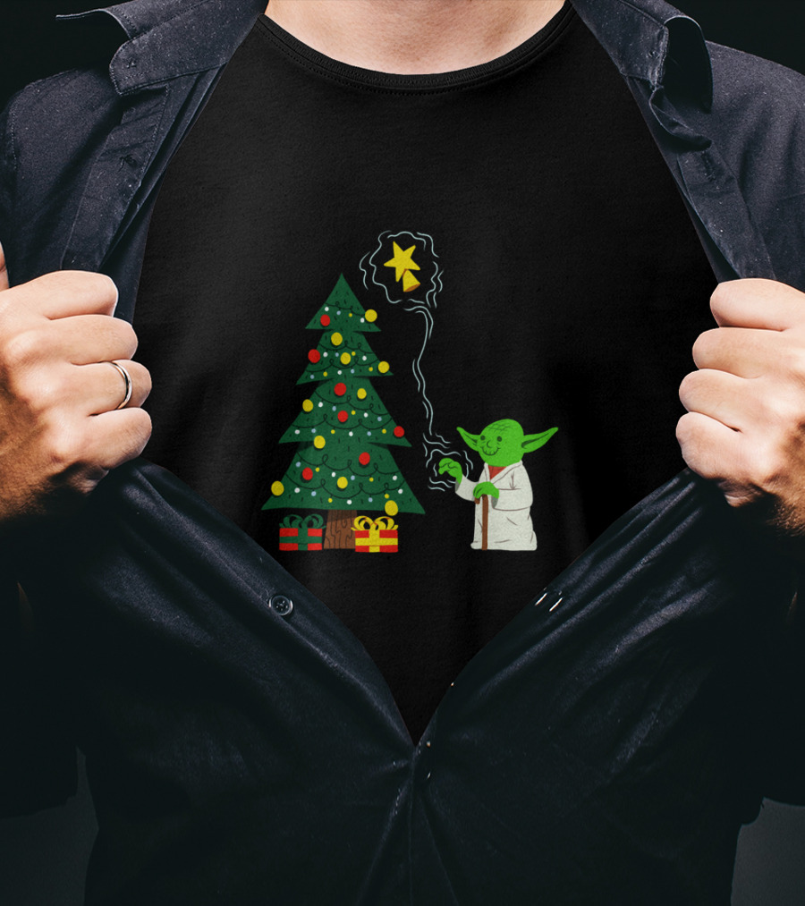 Star Wars Yoda Uses Force To Decorate Christmas Tree With Star T-Shirt